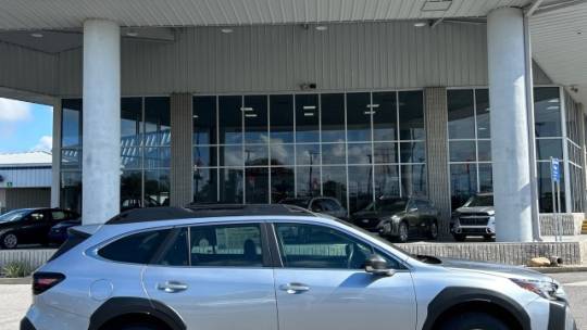 2025 Subaru Outback standard