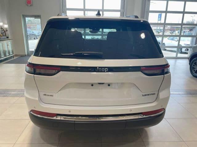 2022 jeep grand cherokee limited in milwaukee, wisconsin
