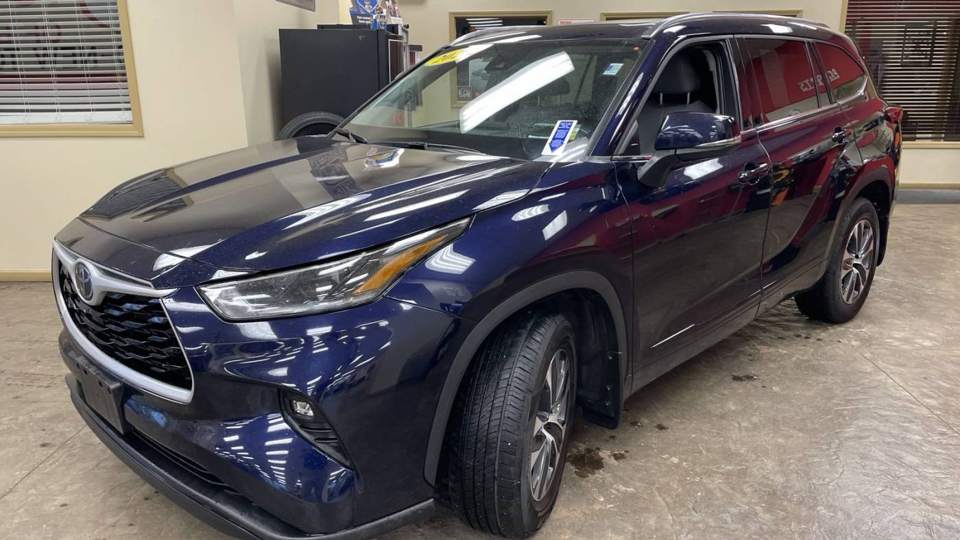 2021 toyota highlander xle