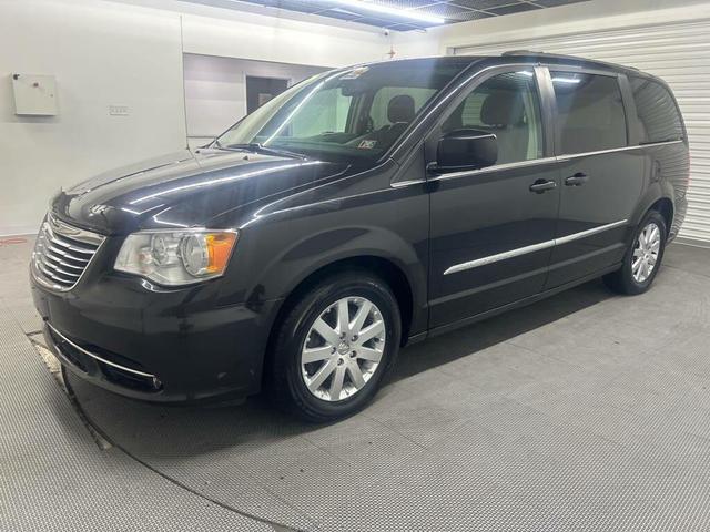 2016 chrysler town & country touring