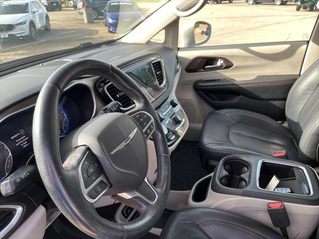 2017 chrysler pacifica touring-l plus
