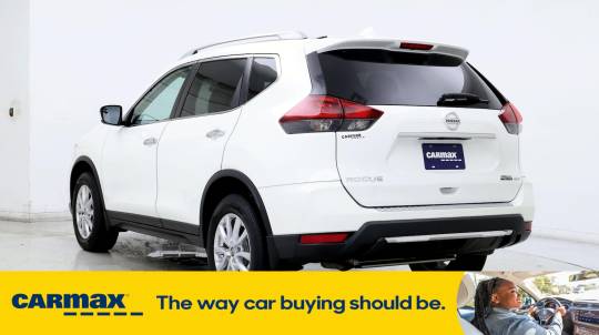 2020 Nissan Rogue