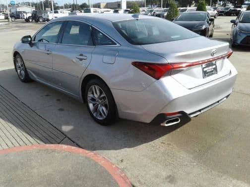 2020 toyota avalon in chicago, illinois