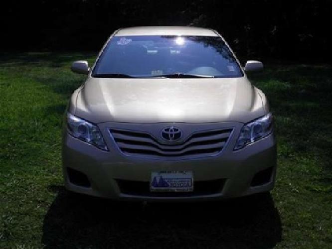 2011 toyota camry le in gloucester, va