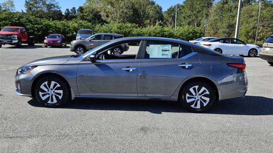 2025 Nissan Altima