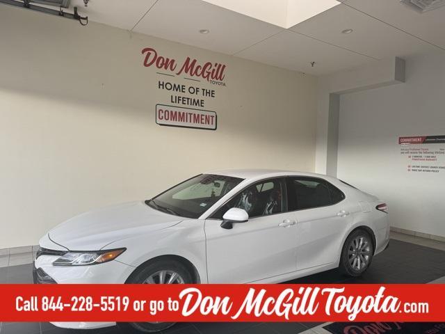2018 toyota camry le