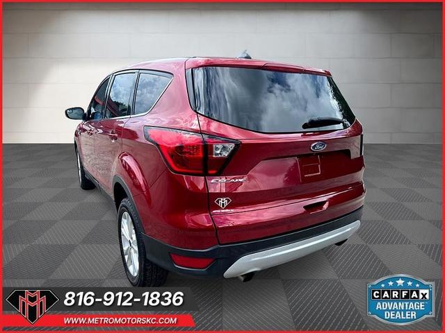 2019 ford escape se