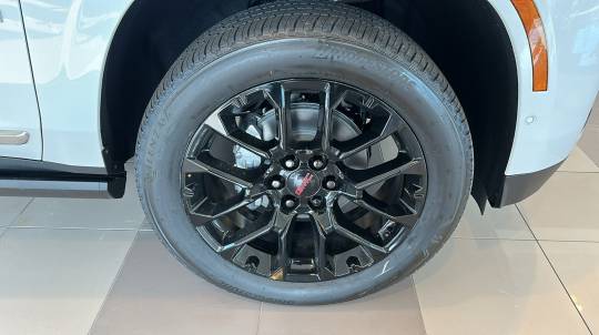 2025 GMC Yukon