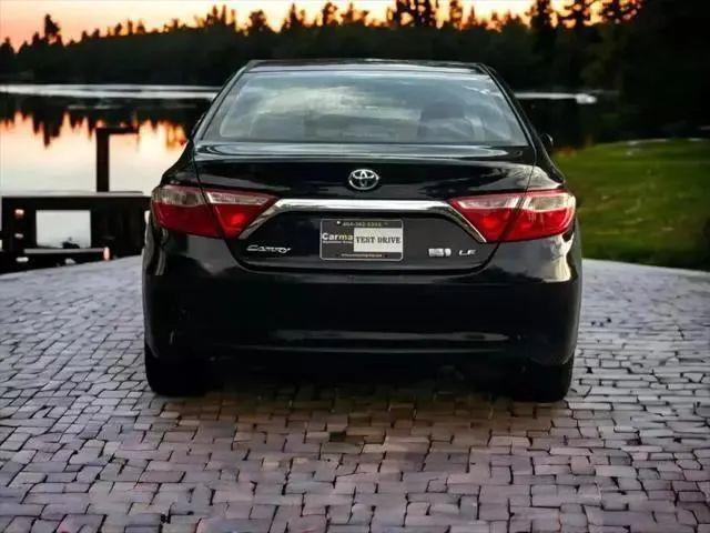 2016 toyota camry hybrid se