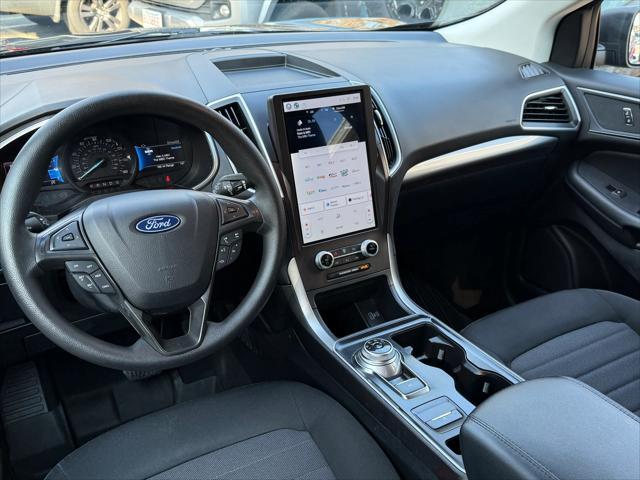 2021 ford edge se