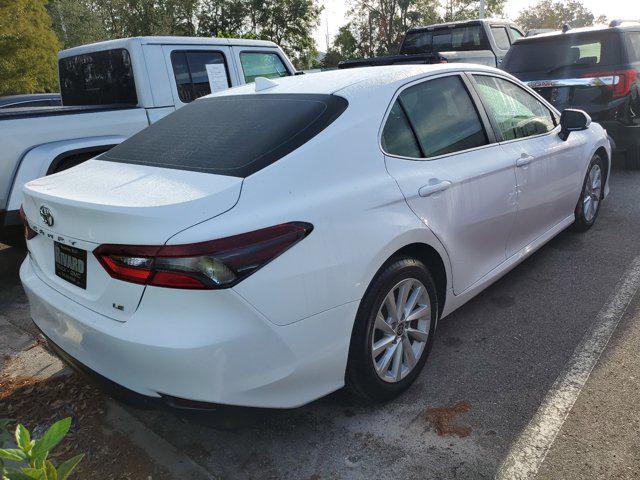 2022 toyota camry le