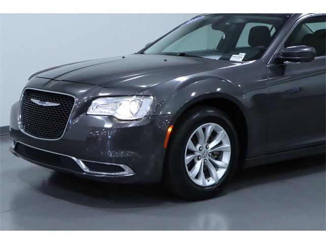 2023 chrysler 300 touring
