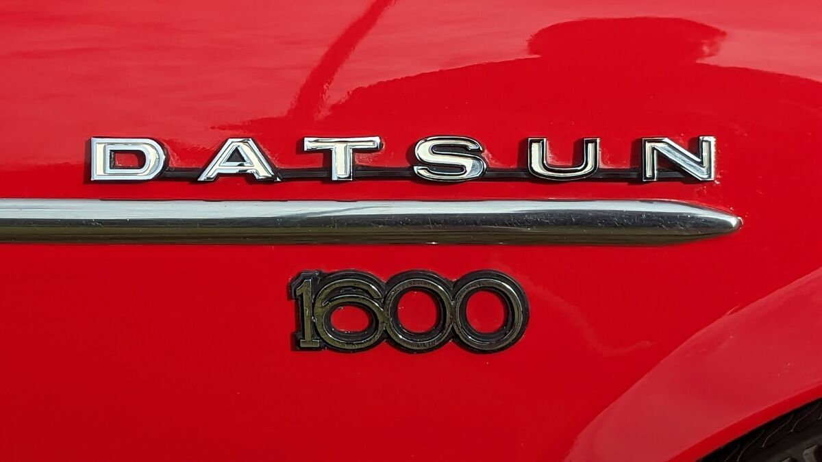 rare 1 of 2530 lhd made in 69, stunning unmodified original fairlady 1600 sp311