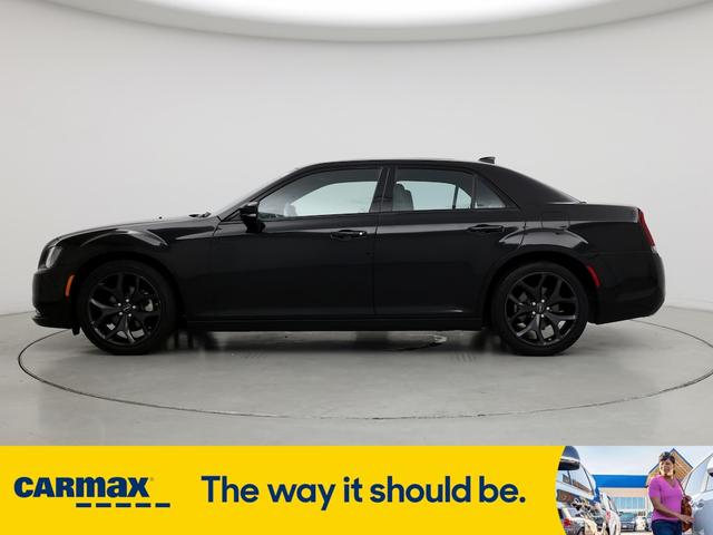 2022 chrysler 300 s