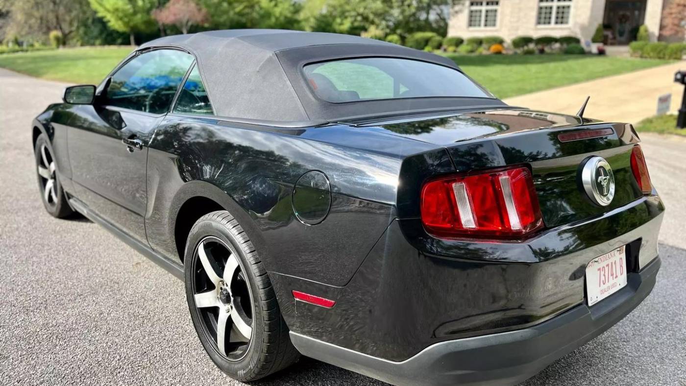 2010 ford mustang v6