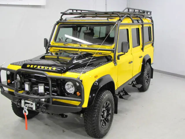 1989 defender 110 completely rebuilt roof rack, brush guard, led lights, winch