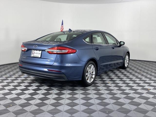 2019 ford fusion se