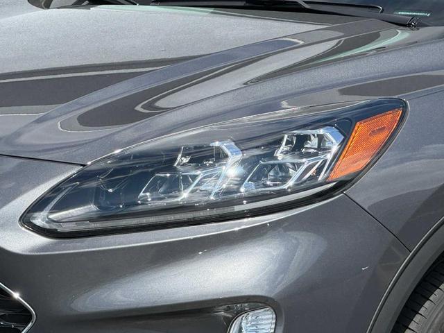 2021 ford escape titanium