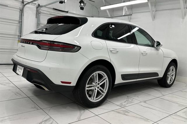 2024 porsche macan base