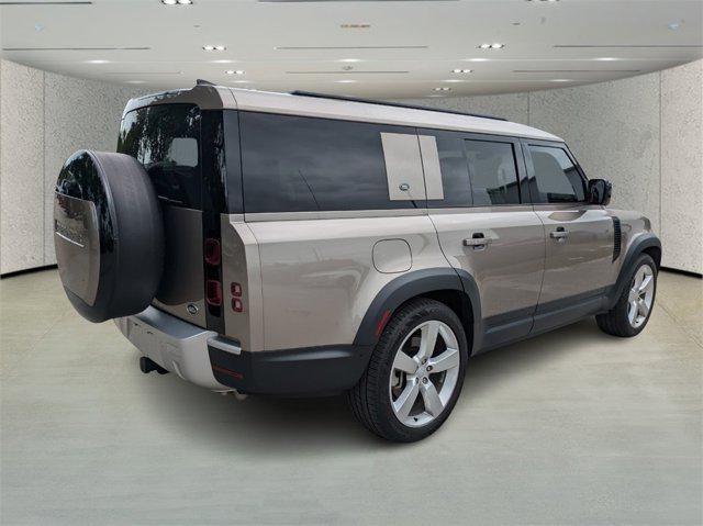 2023 land rover defender 130 se