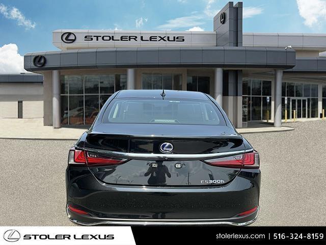 2021 lexus es 300h luxury