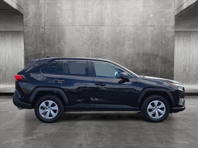 2023 toyota rav4 le