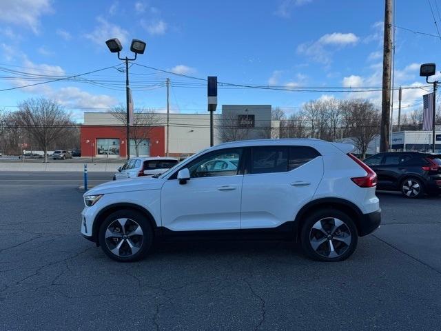 2024 volvo xc40 b5 plus bright