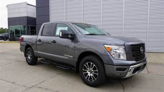 2024 Nissan Titan sv