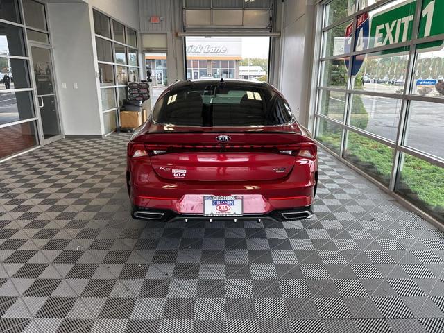 2021 kia k5 gt-line