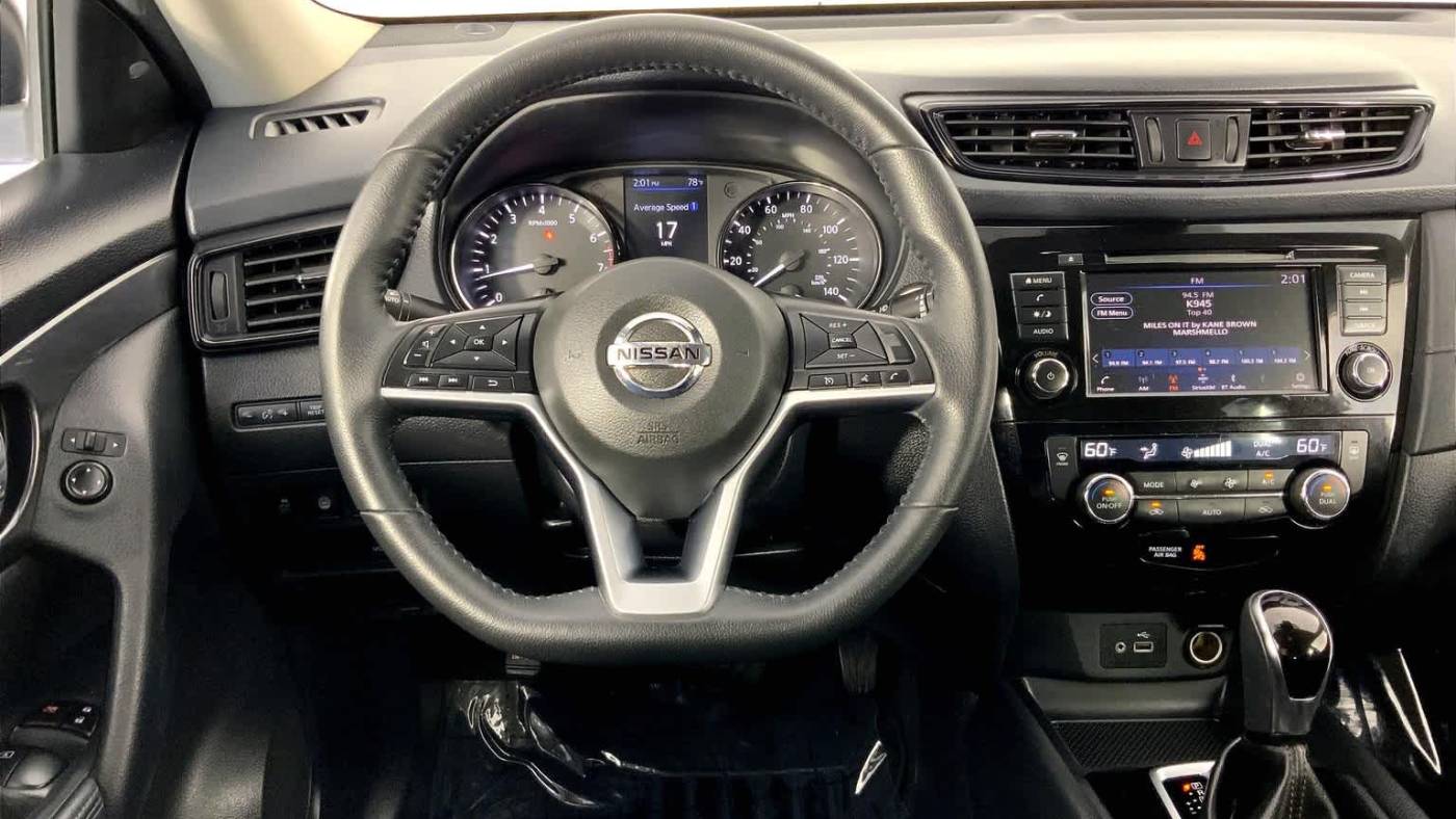 2020 nissan rogue sv