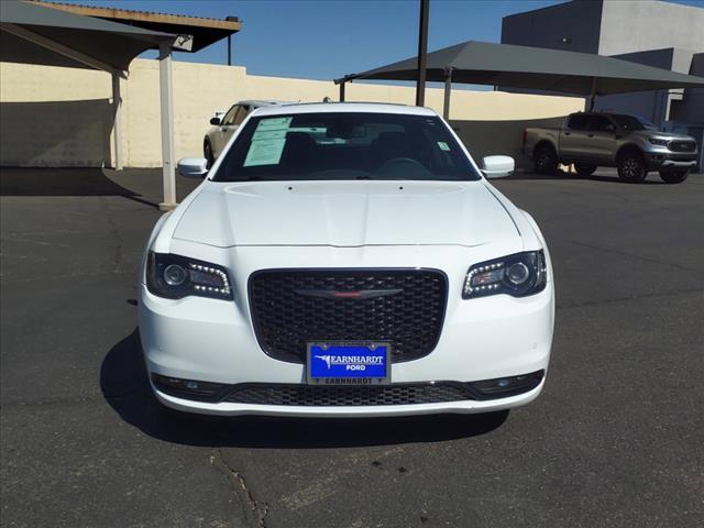 2022 chrysler 300 s