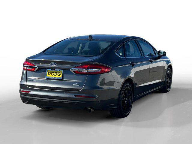 2020 ford fusion se