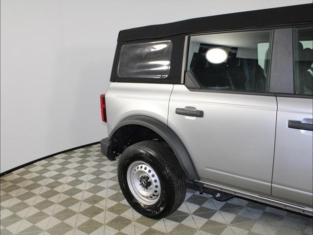 2023 ford bronco base