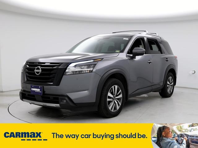 2022 nissan pathfinder sl