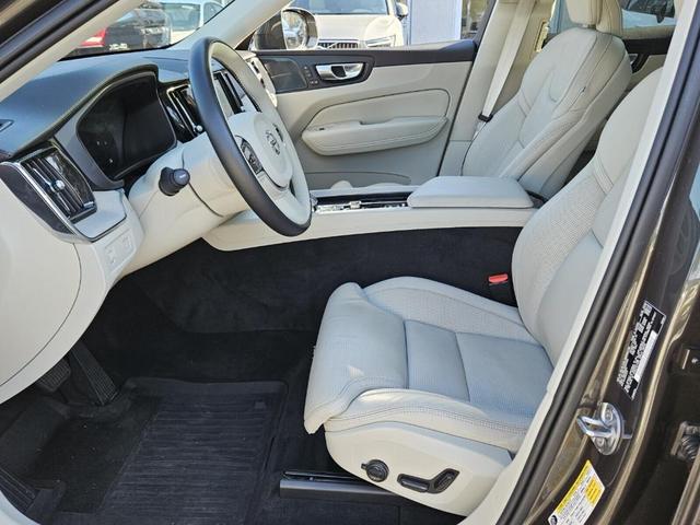 2022 volvo xc60 b5 inscription