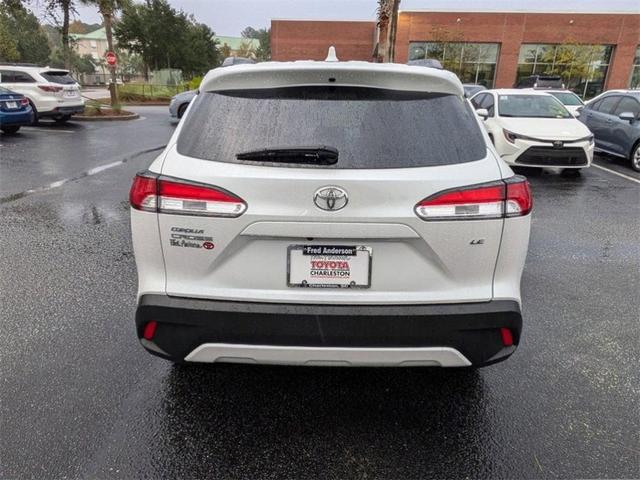 2022 toyota corolla cross le