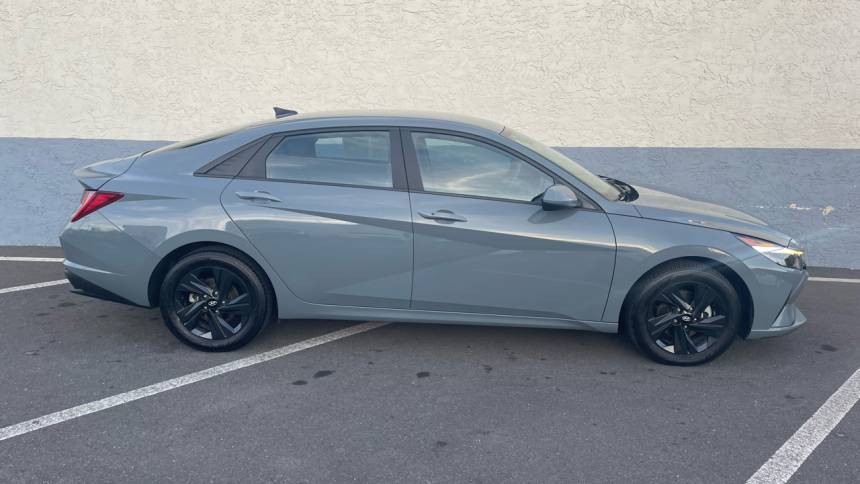 2022 hyundai elantra hybrid blue