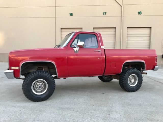 1987 chevy silverado 4x4...fuel injected !!!
