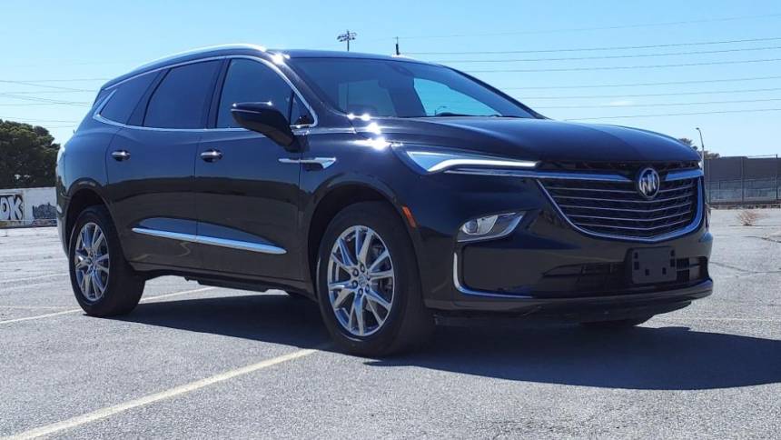 2023 buick enclave essence