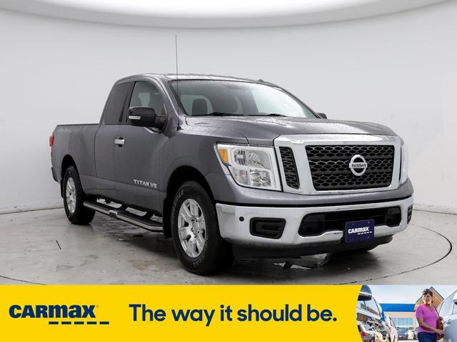 2018 nissan titan sv