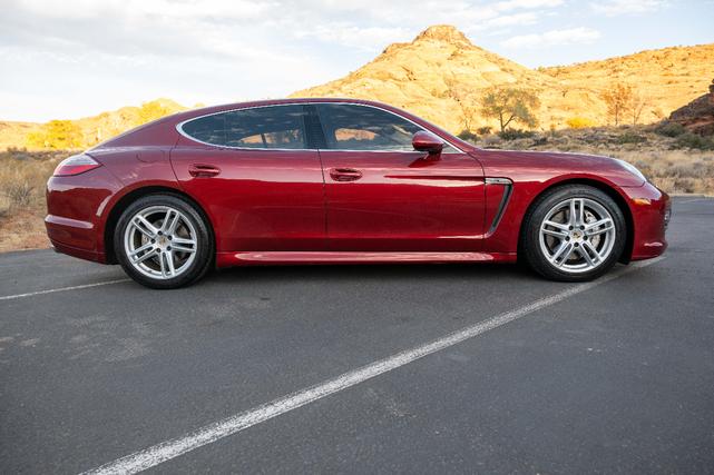 2012 porsche panamera s