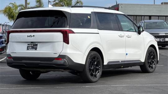 2025 Kia Carnival