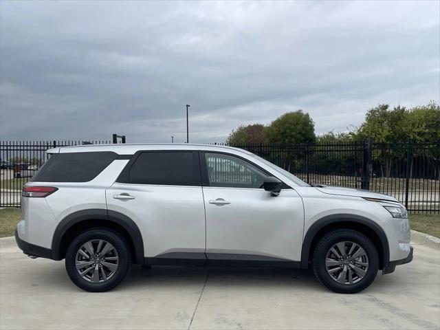 2023 nissan pathfinder s fwd