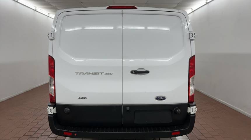 2023 ford transit 250