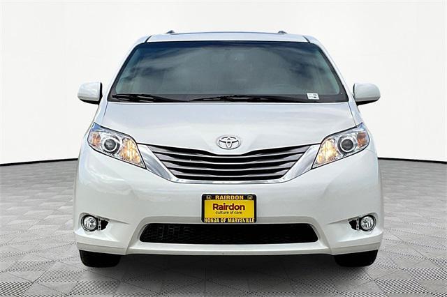 2017 toyota sienna xle