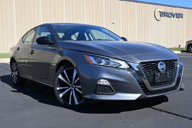 2022 nissan altima sr fwd