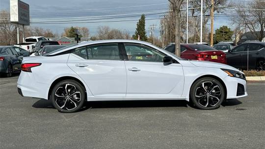 2025 Nissan Altima