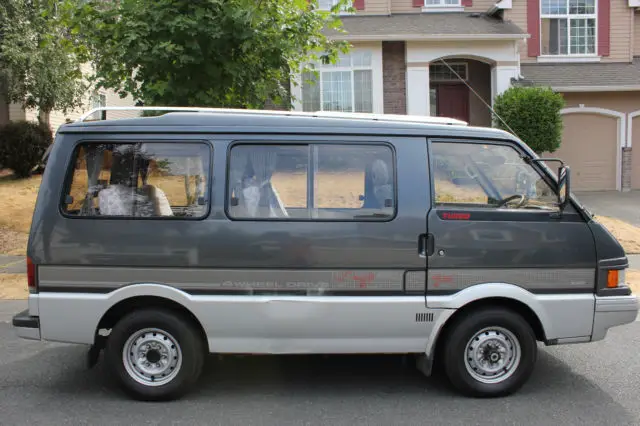 mazda bongo limited 1990 4wd turbo diesel maniual 31ml, 8 passengers seats