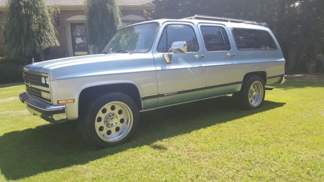 1989 chevrolet suburban 2500 with 454 fuel injected v8 low miles