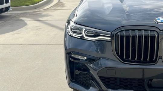 2022 BMW X7